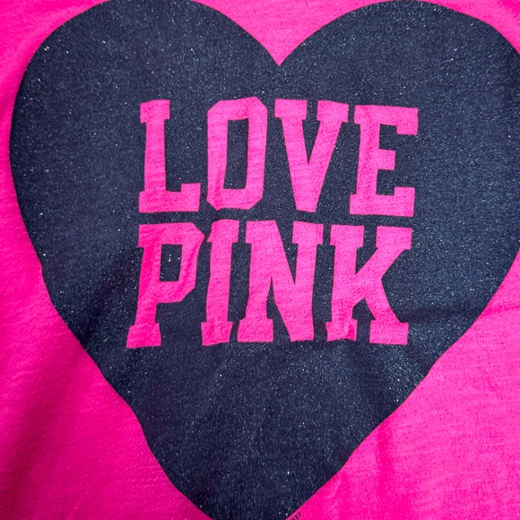 3/$12. Love PINK Victoria’s Secret Vneck. Women’s. Medium. - Picture 2 of 3